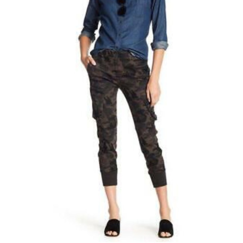JAMES JEANS Boyfriend Cargo Camo Jogger Pant –SZ 30
